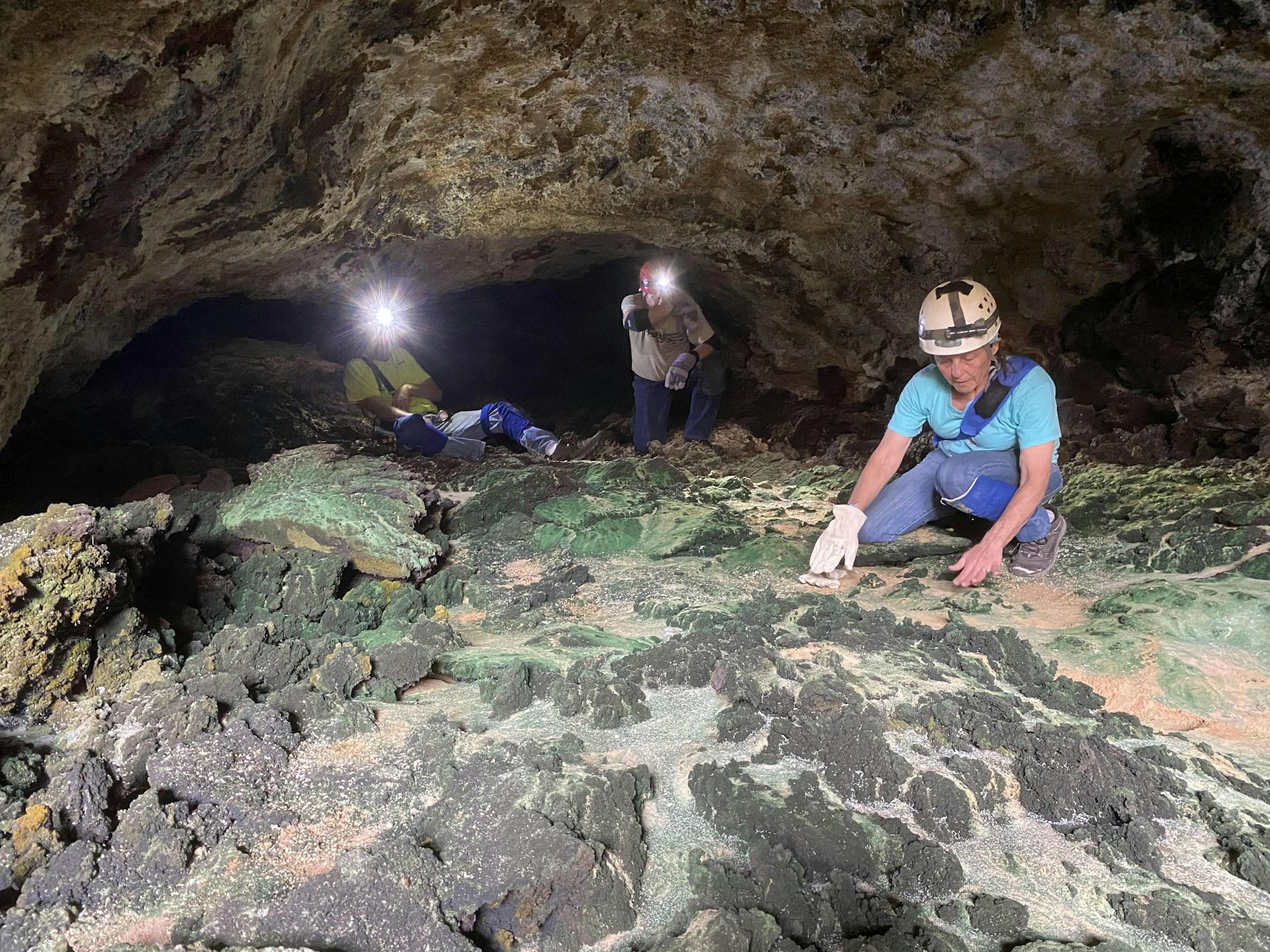 Hawaii grotto caving photo
